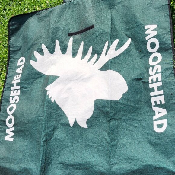 MOOSEHEAD LAGER PICNIC BLANKET ROLLUP Fold AWAY Outdoor Blanket Moosehead Beer - Picture 6 of 7